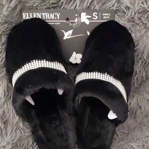 Ellen Tracy Black Faux Fur Slippers with Rhinestone Band Sz 6/7. NWT.